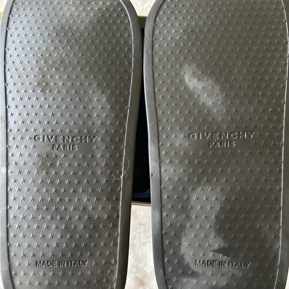 Givenchy Pool Slides - Picture 5 of 11